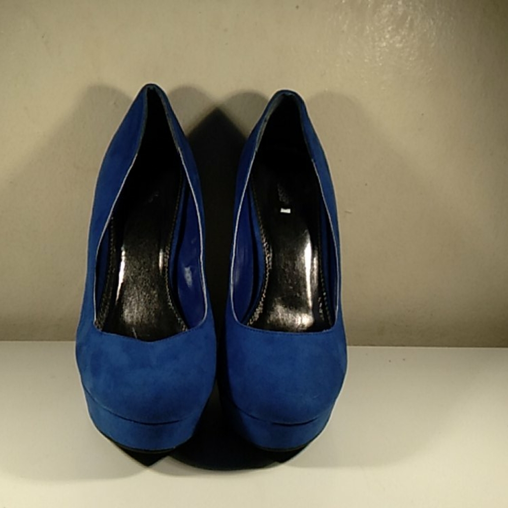 Charlotte Russe- Blue Size 9W Heels